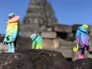 Low-volume Production of Vinyl Chameleon Toy with Urethane Casting and Rotational Molding