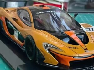 SLA 3D Printed Mini Scale Model Car Resin Garage Kit